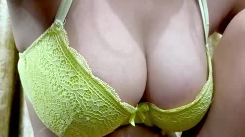 Snapshot of iamsomeone1234 chatting on 4, 2, 2026 Iamnidhicam online show from 4, 2, 2026