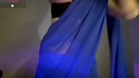 Snapshot of iamsweethoney chatting on 1, 11, 2025 hainnahh online show from 1, 11, 2025