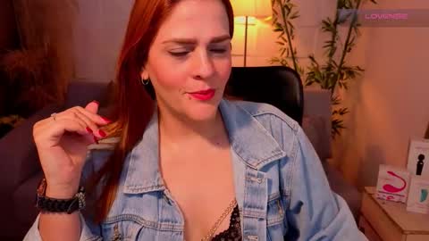 Snapshot of iamxamira chatting on 16, 12, 2025 iamxamira online show from 16, 12, 2025