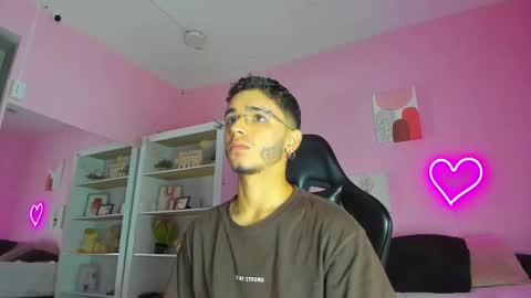 IAN CASTILLO online show from 24, 2, 2025