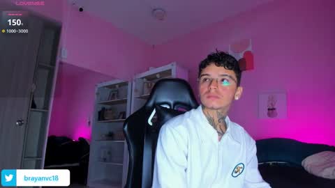 IAN CASTILLO online show from 8, 10, 2025