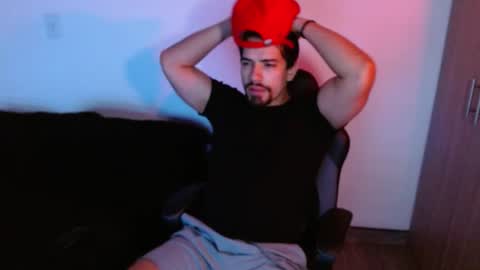 Snapshot of ian_davis chatting on 16, 11, 2025 Ian Davis online show from 16, 11, 2025