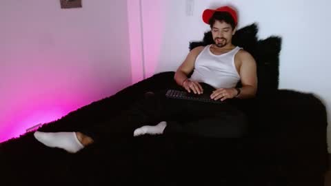 Snapshot of ian_davis chatting on 21, 11, 2025 Ian Davis online show from 21, 11, 2025