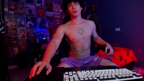 Snapshot of ian_versace chatting on 18, 2, 2025 Andres online show from 18, 2, 2025