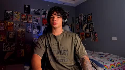 Snapshot of ian_versace chatting on 21, 10, 2025 Andres online show from 21, 10, 2025