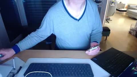 iandy12 online show from 8, 4, 2026