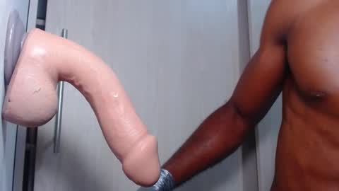 Snapshot of ianrashatxxx chatting on 28, 10, 2025 Ian Rashad online show from 28, 10, 2025