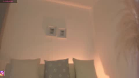 I A R A   online show from 5, 2, 2026