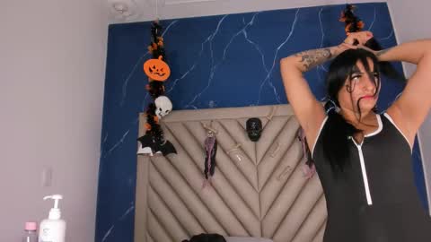 Snapshot of ibbie_ chatting on 27, 10, 2025 ibbie_ online show from 27, 10, 2025