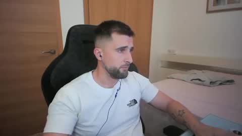 Snapshot of iberian_macho chatting on 24, 10, 2025 iberian_macho online show from 24, 10, 2025