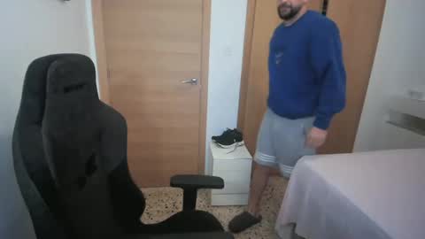 Snapshot of iberian_macho chatting on 15, 11, 2025 iberian_macho online show from 15, 11, 2025