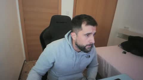 Snapshot of iberian_macho chatting on 26, 11, 2025 iberian_macho online show from 26, 11, 2025