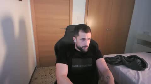 Snapshot of iberian_macho chatting on 29, 11, 2025 iberian_macho online show from 29, 11, 2025