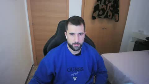 Snapshot of iberian_macho chatting on 17, 12, 2025 iberian_macho online show from 17, 12, 2025