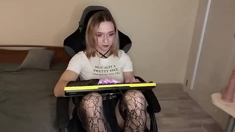 Jade online show from 3, 2, 2026