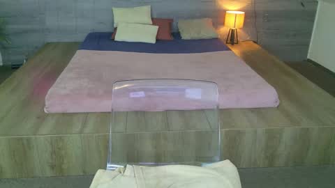 Ice Blue online show from 13, 3, 2026