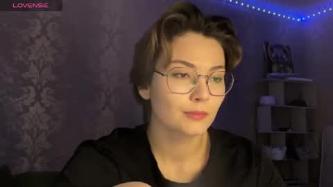 Ksenia online show from 16, 4, 2026