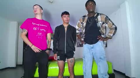 THOMAS AND DAMIAND online show from 25, 9, 2025