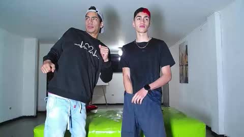 THOMAS AND DAMIAND online show from 16, 10, 2025