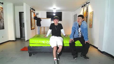 THOMAS AND DAMIAND online show from 18, 11, 2025