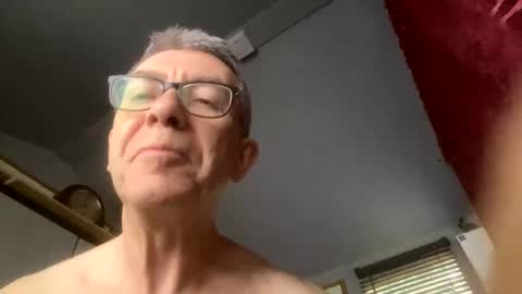 ComePlayWithMe online show from 20, 1, 2025