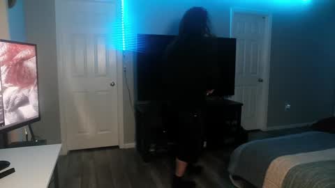 Snapshot of icy_ivy chatting on 14, 1, 2025 Ivan online show from 14, 1, 2025