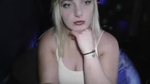 Snapshot of icykittiesbitch95 chatting on 6, 1, 2025 kennedyblue online show from 6, 1, 2025