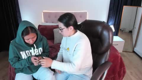 Snapshot of icysweetcam chatting on 5, 11, 2025 Icy online show from 5, 11, 2025