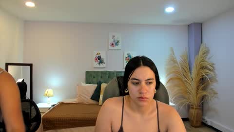Snapshot of icysweetcam chatting on 21, 11, 2025 Icy online show from 21, 11, 2025