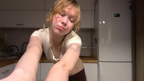 Snapshot of idellwold chatting on 8, 4, 2026 Sarah online show from 8, 4, 2026