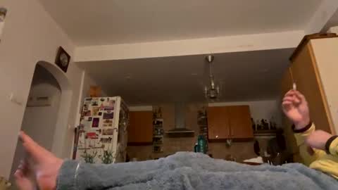 idkwhattowatch online show from 3, 2, 2025