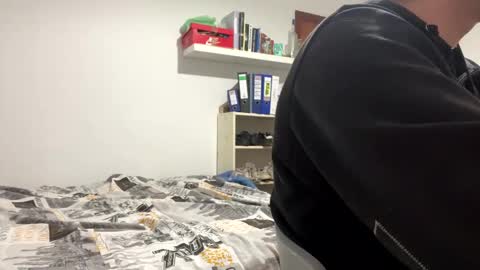 idkwhattowatch online show from 5, 2, 2025