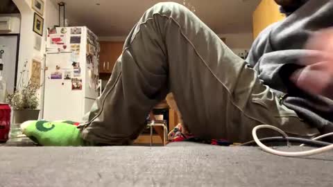 idkwhattowatch online show from 4, 3, 2025