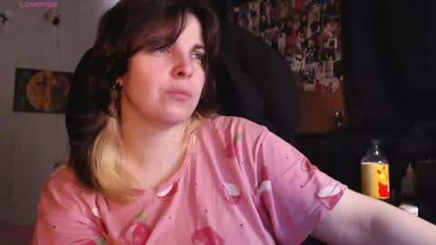 Snapshot of idontknowwhyjojo chatting on 30, 6, 2026 Saya online show from 30, 6, 2026
