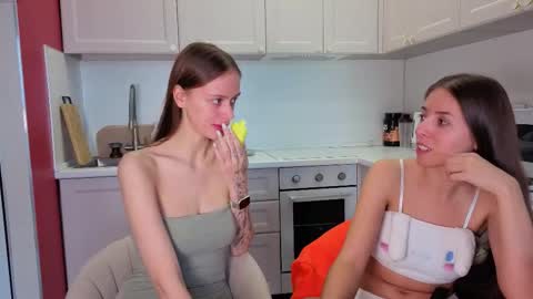Julia and Mira online show from 5, 10, 2025