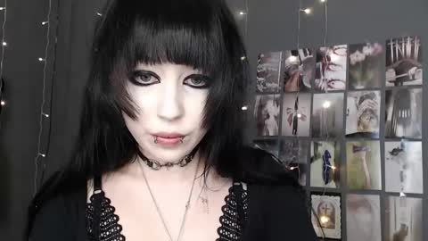 iiiiiiis online show from 22, 4, 2026