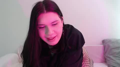 Vella online show from 27, 9, 2025