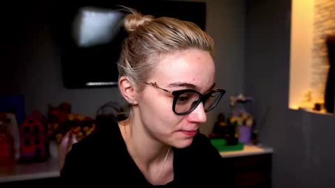 ileanacampbel online show from 6, 2, 2025