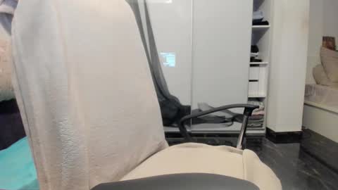 Bamby online show from 27, 11, 2025