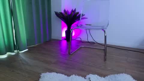 Emma online show from 19, 9, 2025