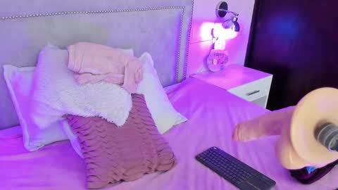 ILY   online show from 16, 2, 2025