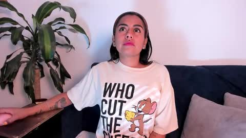 Snapshot of im_amber_ chatting on 23, 10, 2025 amber online show from 23, 10, 2025