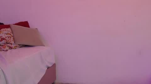 Snapshot of im_aurora_ chatting on 27, 10, 2025 aurora online show from 27, 10, 2025