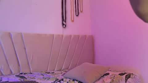 Snapshot of im_aurora_ chatting on 10, 11, 2025 aurora online show from 10, 11, 2025