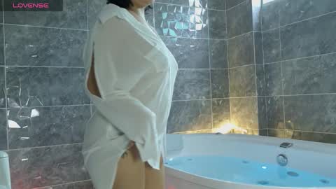 Snapshot of im_aurora_ chatting on 14, 12, 2025 aurora online show from 14, 12, 2025