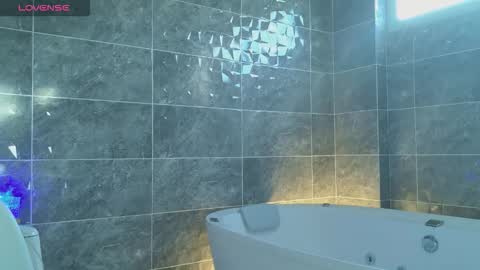 Snapshot of im_aurora_ chatting on 15, 12, 2025 aurora online show from 15, 12, 2025