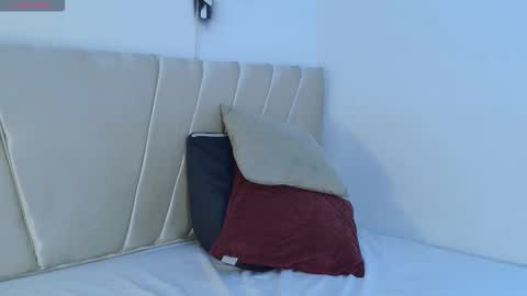 Snapshot of im_aurora_ chatting on 22, 12, 2025 aurora online show from 22, 12, 2025