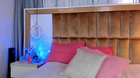 Anna  online show from 1, 3, 2025