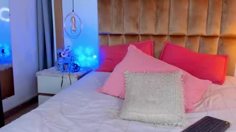 Anna  online show from 3, 3, 2025