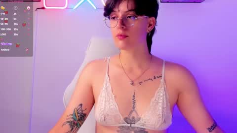 Snapshot of im_jadee_0 chatting on 1, 3, 2025 im_jadee_0 online show from 1, 3, 2025